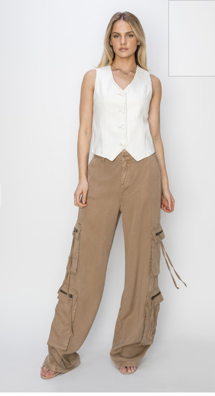 Risen Risen - V-Neck Button Down Vest