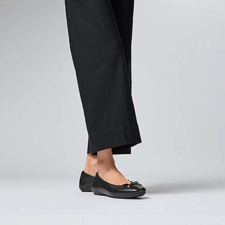 Fit Flop Fit Flop - DELICATO Bow Leather Ballet Flat