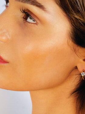 Hackney Nine Hackney Nine - PELLA Mini Hoop w/Heart Moissanite Earring G