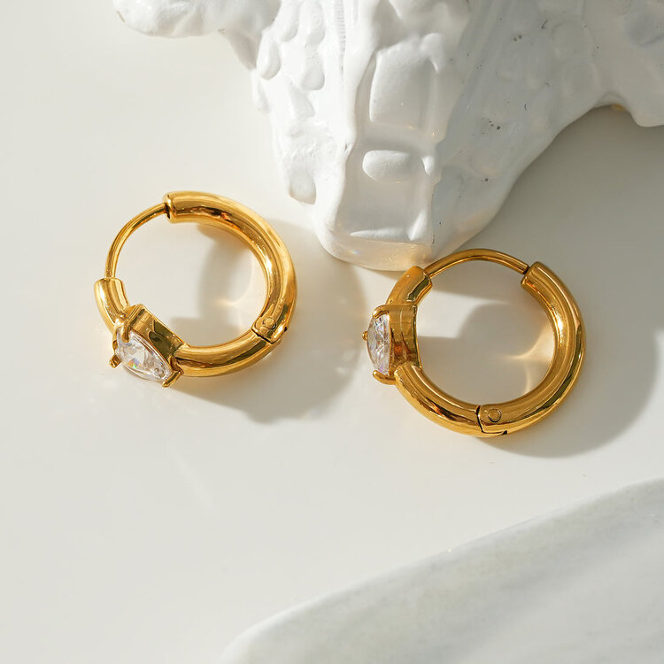 Hackney Nine Hackney Nine - PELLA Mini Hoop w/Heart Moissanite Earring G