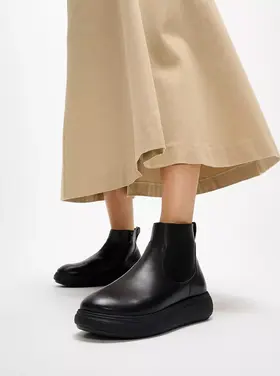 Fit Flop Fit Flop - IQ-Comff Leather Zip Ankle Boot