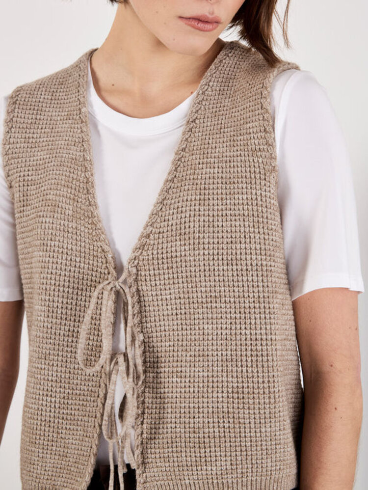 Apricot Apricot - Waffle Knit Vest