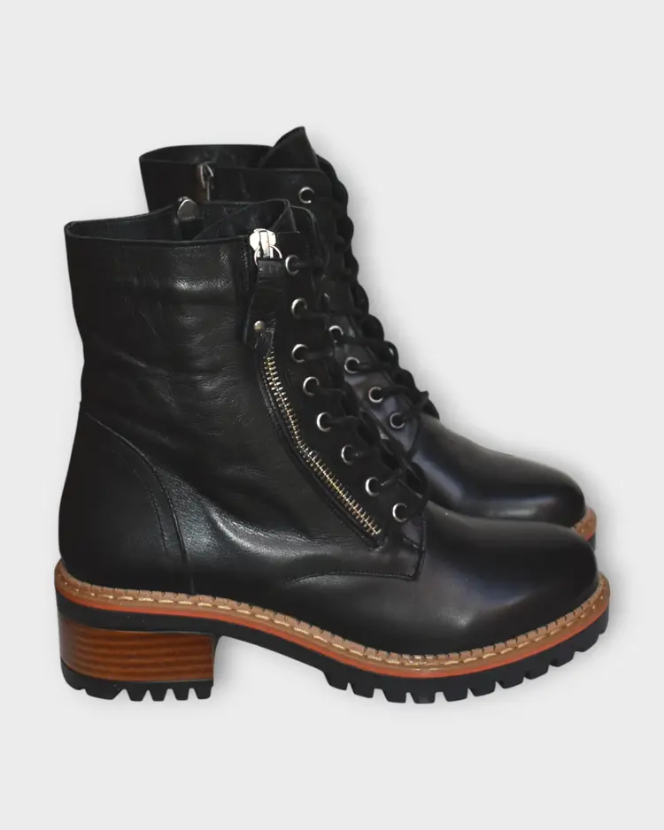 Everly Everly - DARCY Lace up Boot