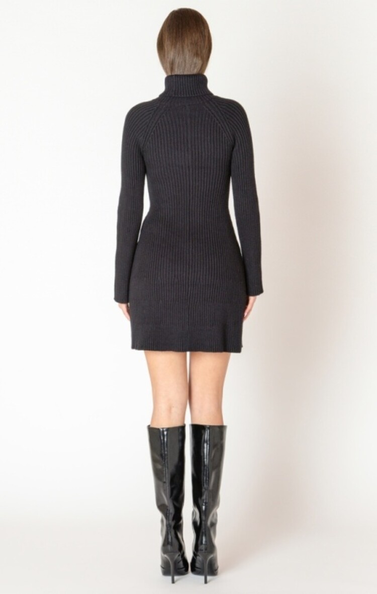 Black Tape Black Tape - Ribbed TN Sweater Dress