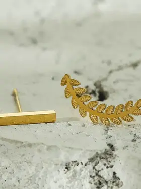 Hackney Nine Hackney Nine - LAUREL 2-Pair Gold Studs