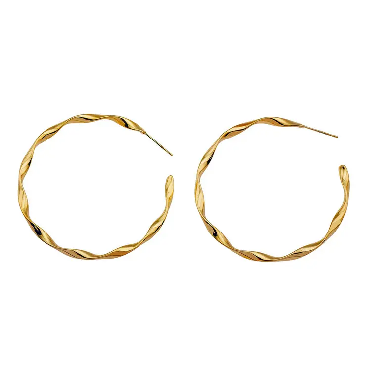 Hackney Nine Hackney Nine - ALICIA Gold Wavy Twist Hoop Earring