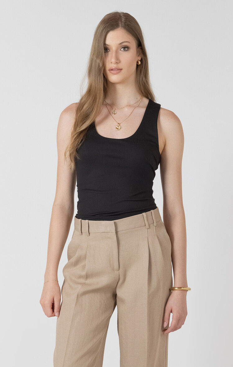 Black Tape Black Tape - Scoopneck Tank