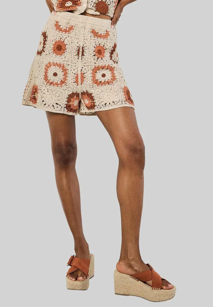 Apricot Apricot - Crochet Shorts