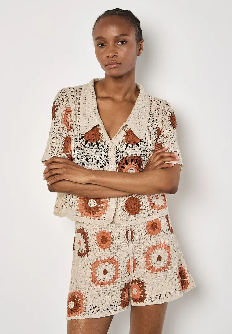 Apricot Apricot - Crochet Shorts