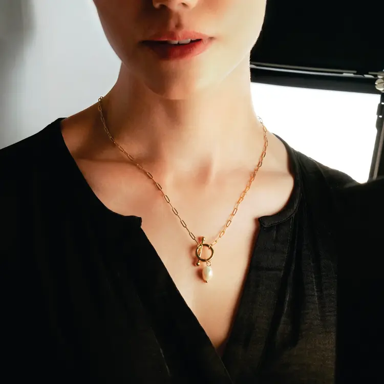 Hackney Nine Hackney Nine - D'ANGELA Paperclip G Chain Toggle & Pearl Pendant