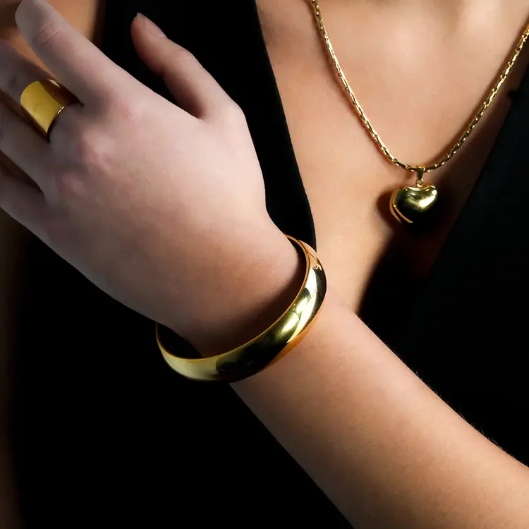 Hackney Nine Hackney Nine - UMUAKOT  Band Bracelet Mid Width Gold