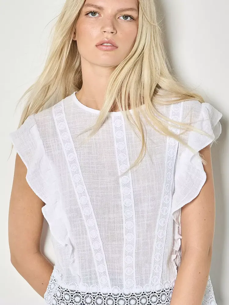 Apricot Apricot - SS Lace Trim Frill Edge Top