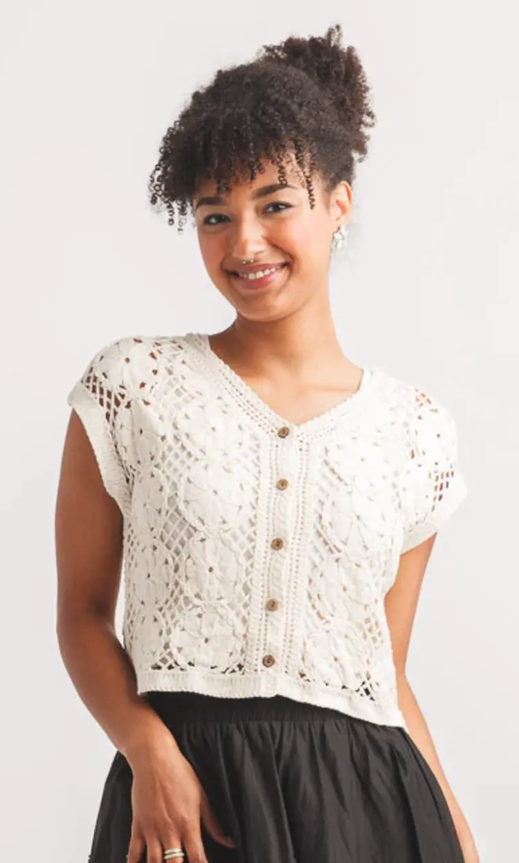 Papillon Papillon - Slvless Crochet Flower Button Front Top