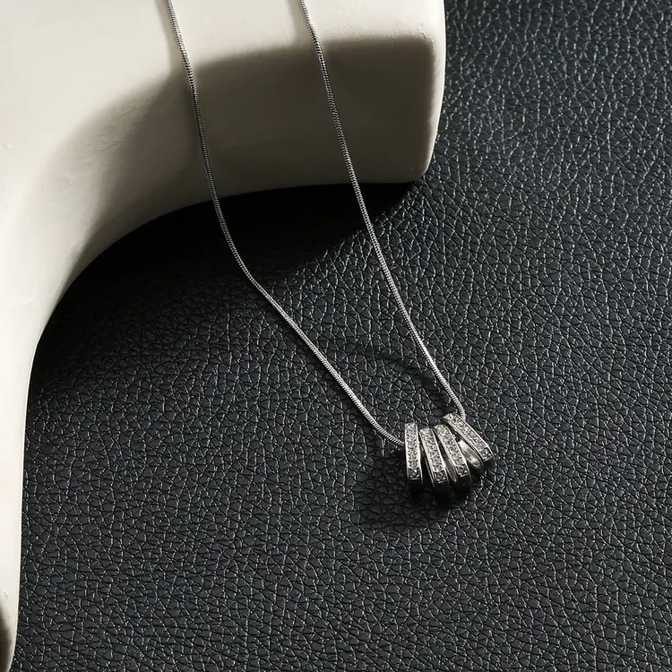 Hackney Nine Hackney Nine - GARNA Snake chain W/ Oval Pendants S