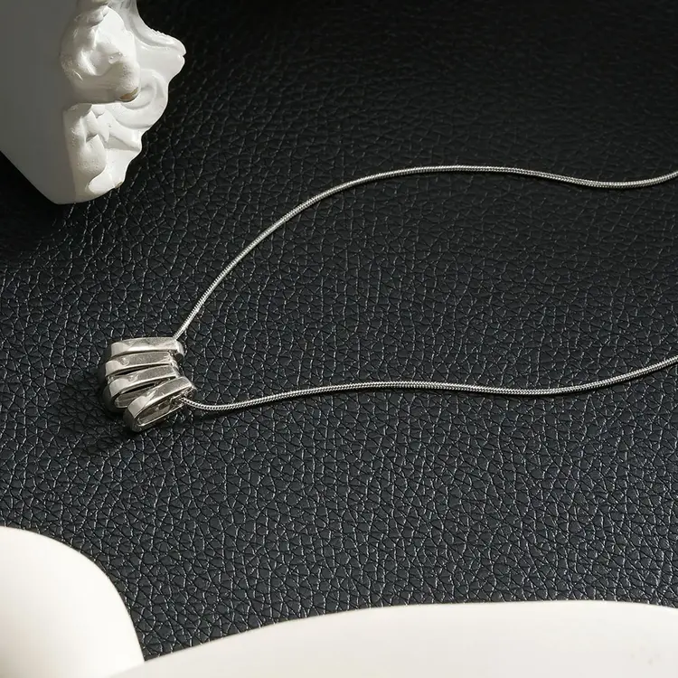 Hackney Nine Hackney Nine - GARNA Snake chain W/ Oval Pendants S