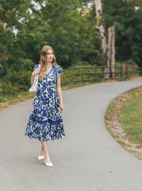 Papillon Papillon - Floral Dress w Button Front