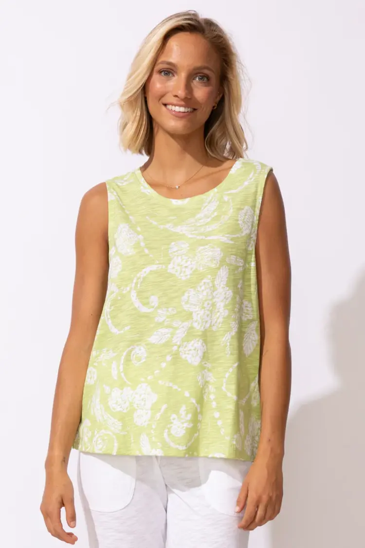 Escape Escape -Printed Floral Crew Tank