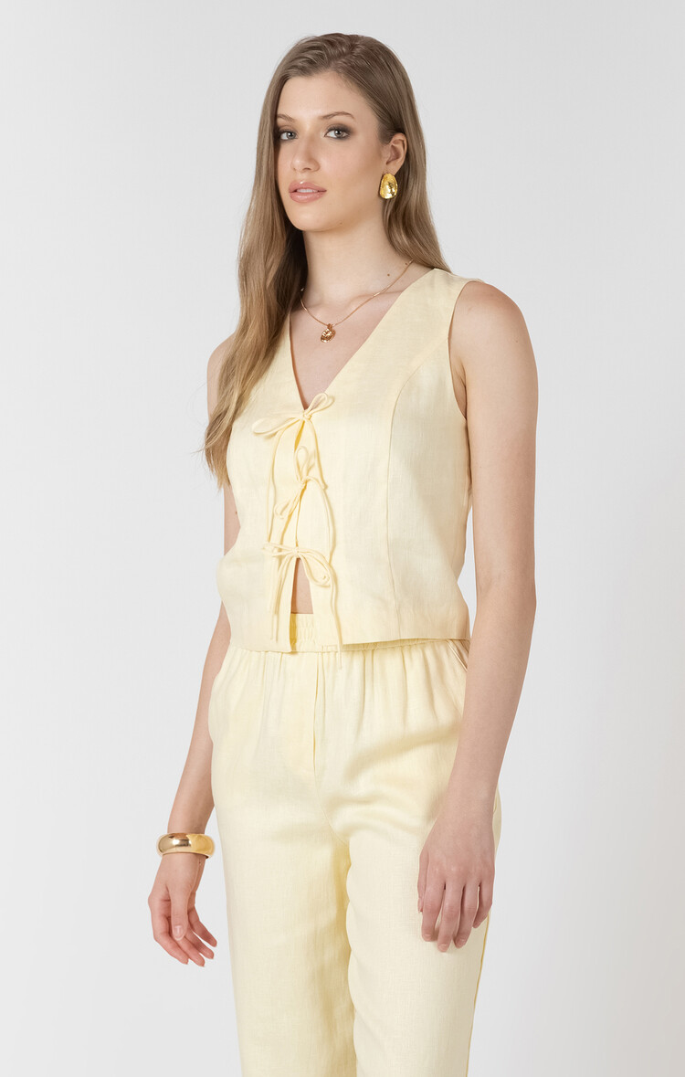 Black Tape Black Tape - Tie Front Top