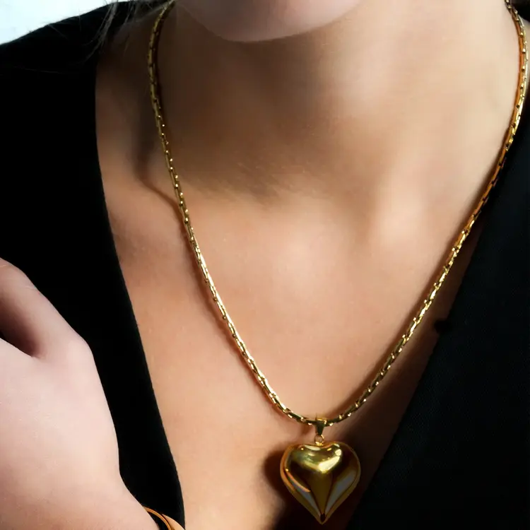 Hackney Nine Hackney Nine - ABEL Engineered Chain w Puffy Heart in Gold