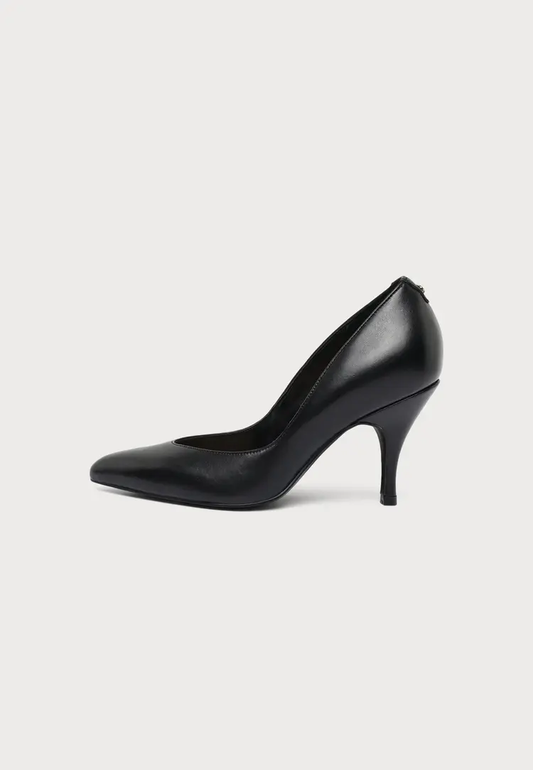 Guess Guess? - Tango Heel