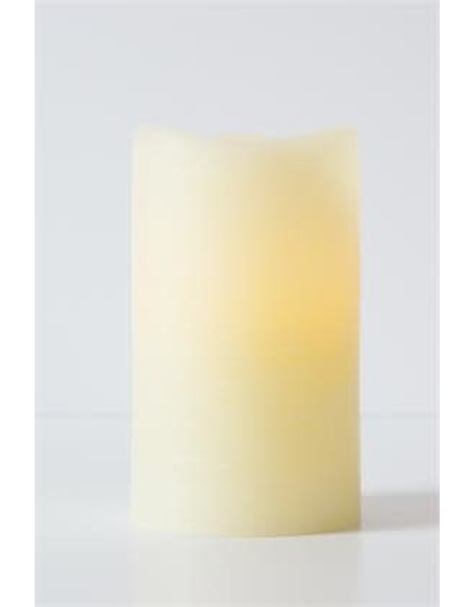 8C0469 Candle Pillar Medium