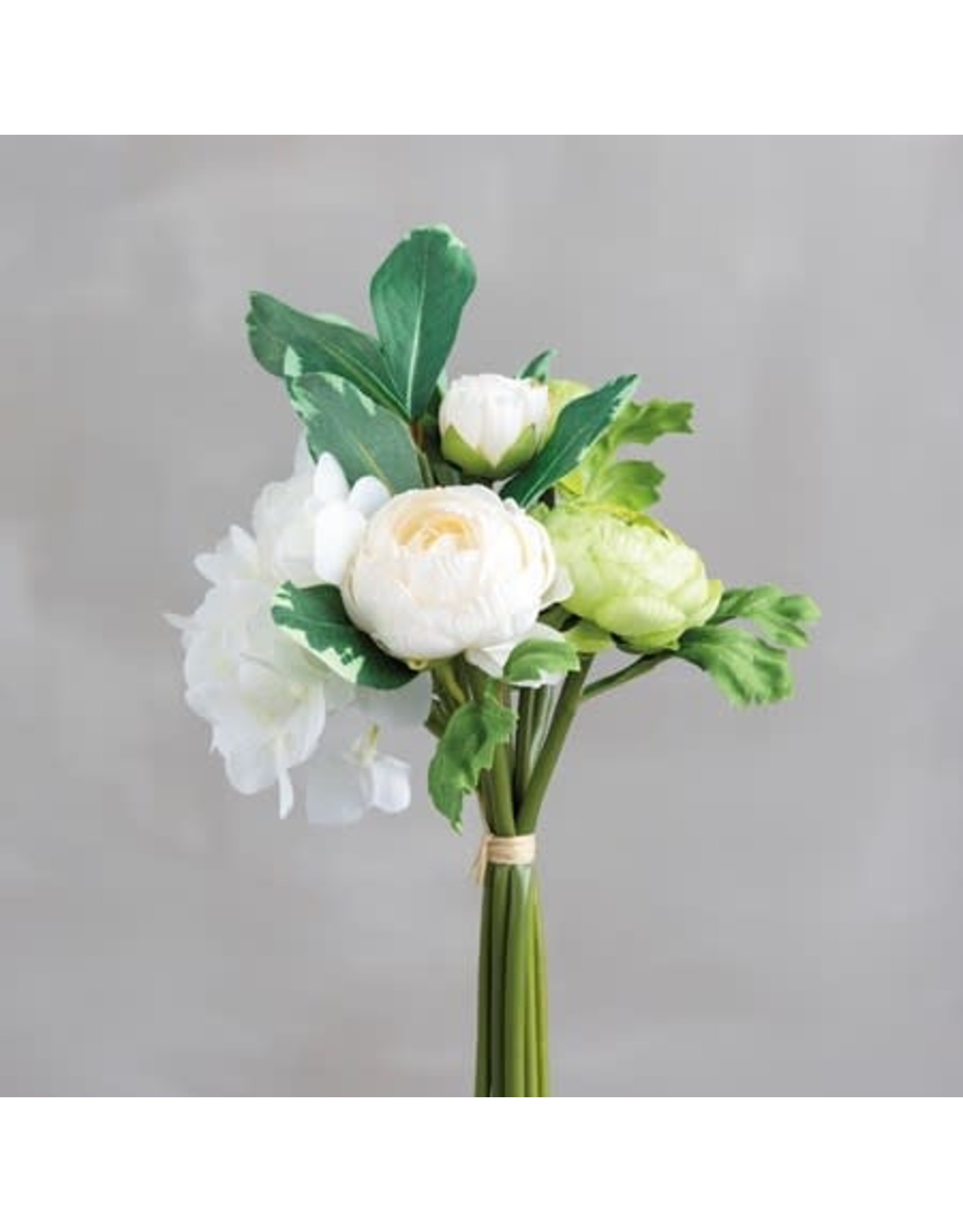 105575 Bouquet Cream Ranunculus