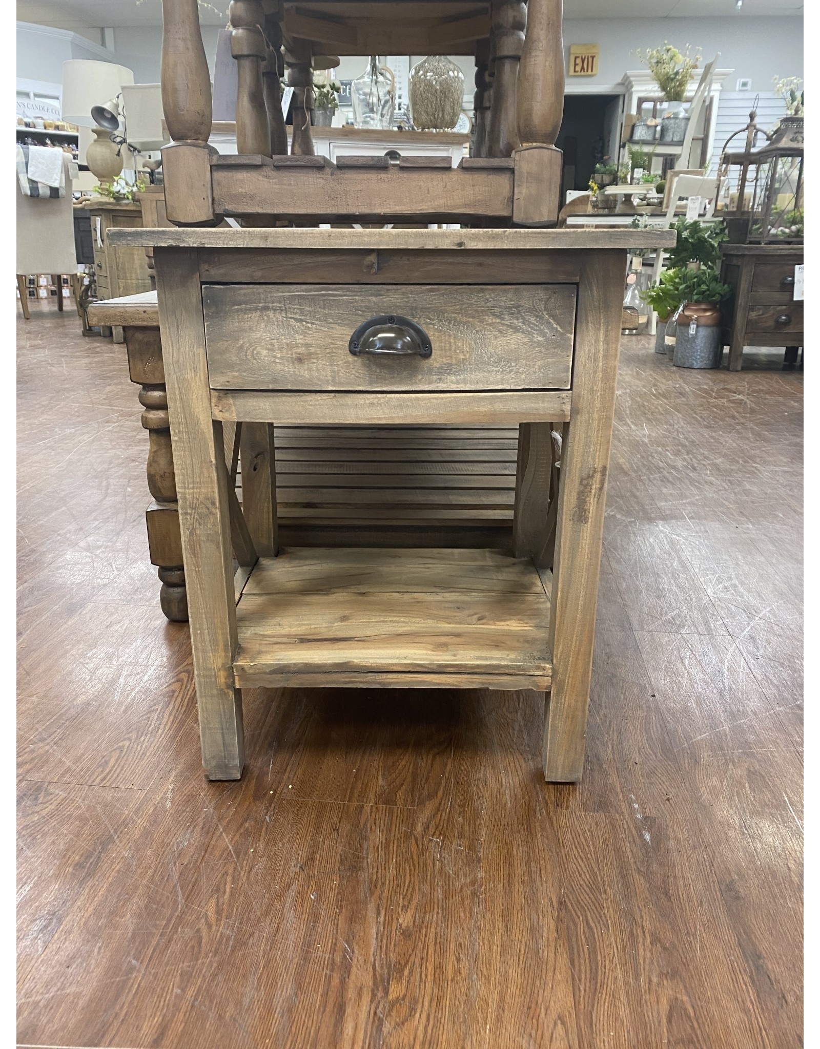 TAB195 End Table 1 Drw 19.6x15.3x23.6