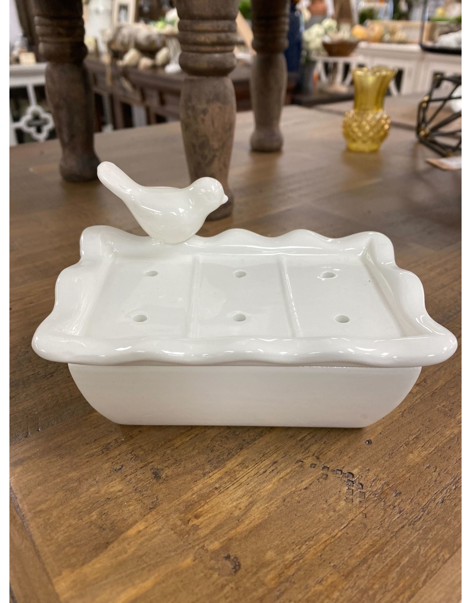 DE1351 Ceramic Soap Dish W/ Removable Tray w/ Bird- Wht