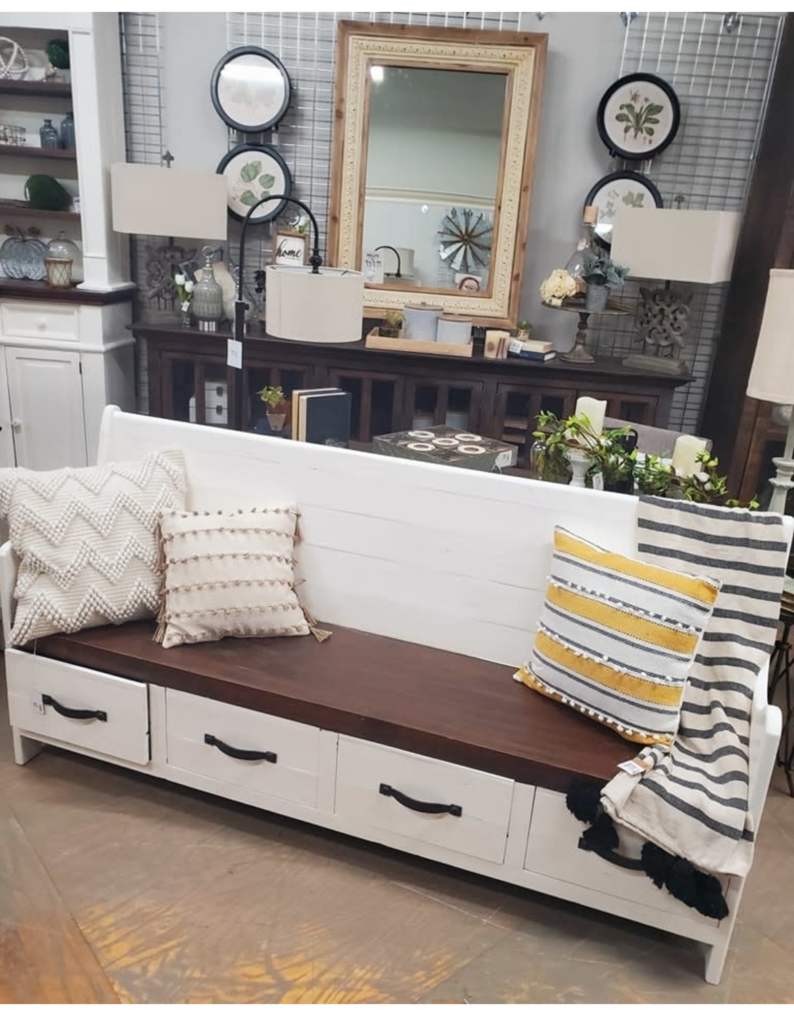 BAN 300 Bench w Drawers  72x19x36