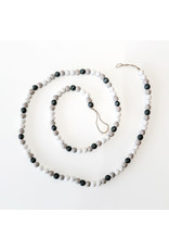 15209 Wd Bead Garland Wh/Gry/blk