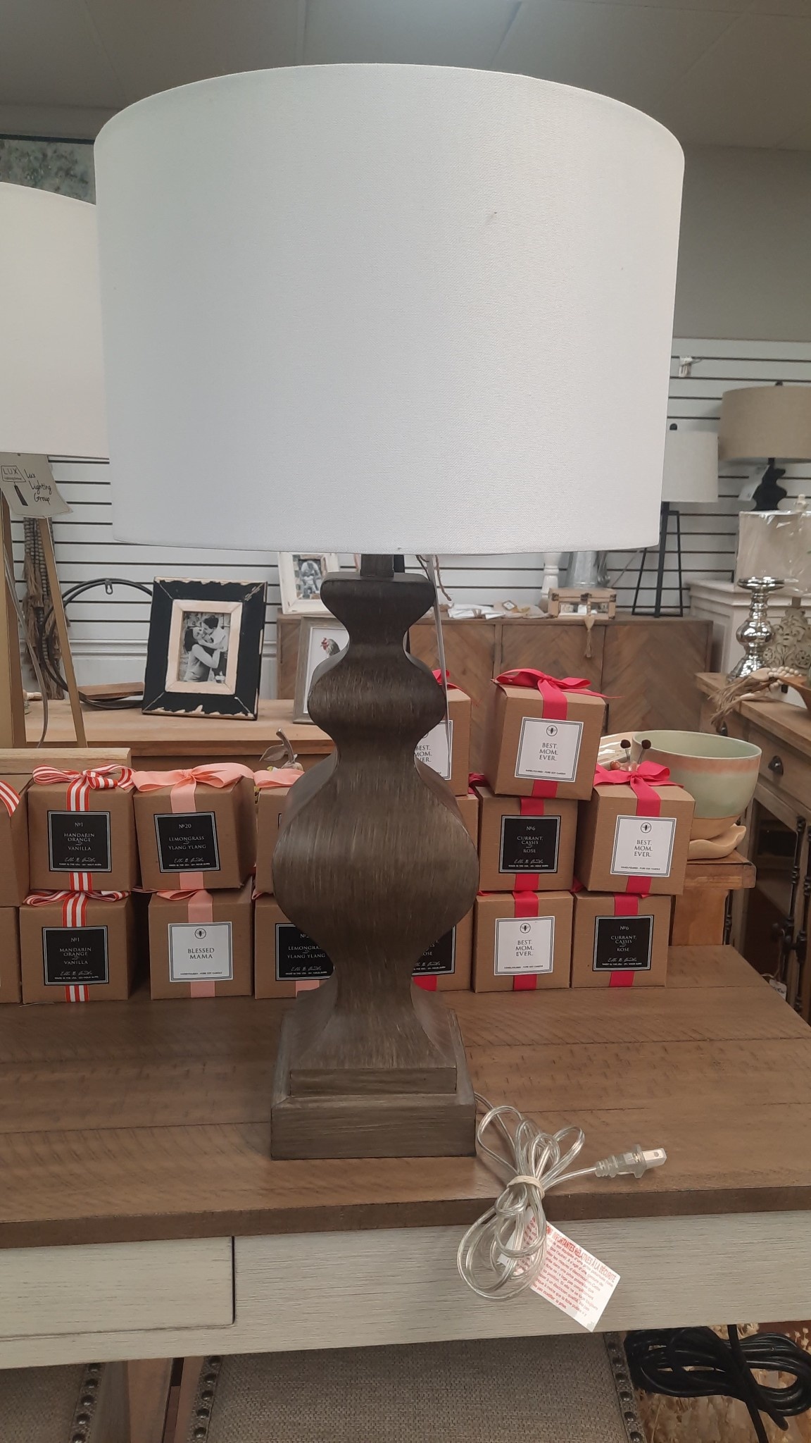 LUXC Farmhouse Table Lamp Phillips Trading