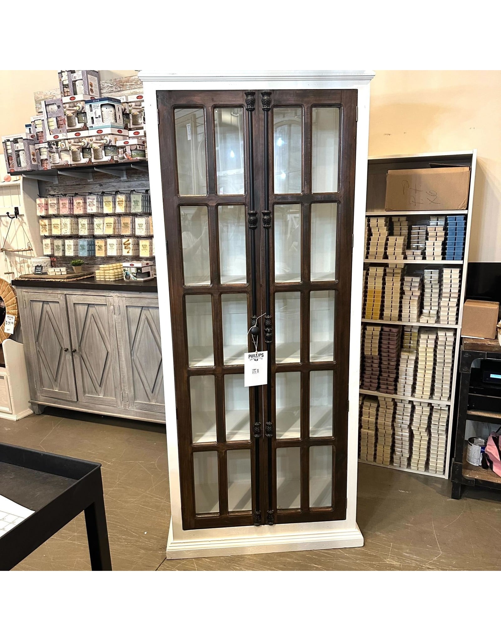 VIT 91 Bossier Glass Upright Cab 33 × 15 × 85 in