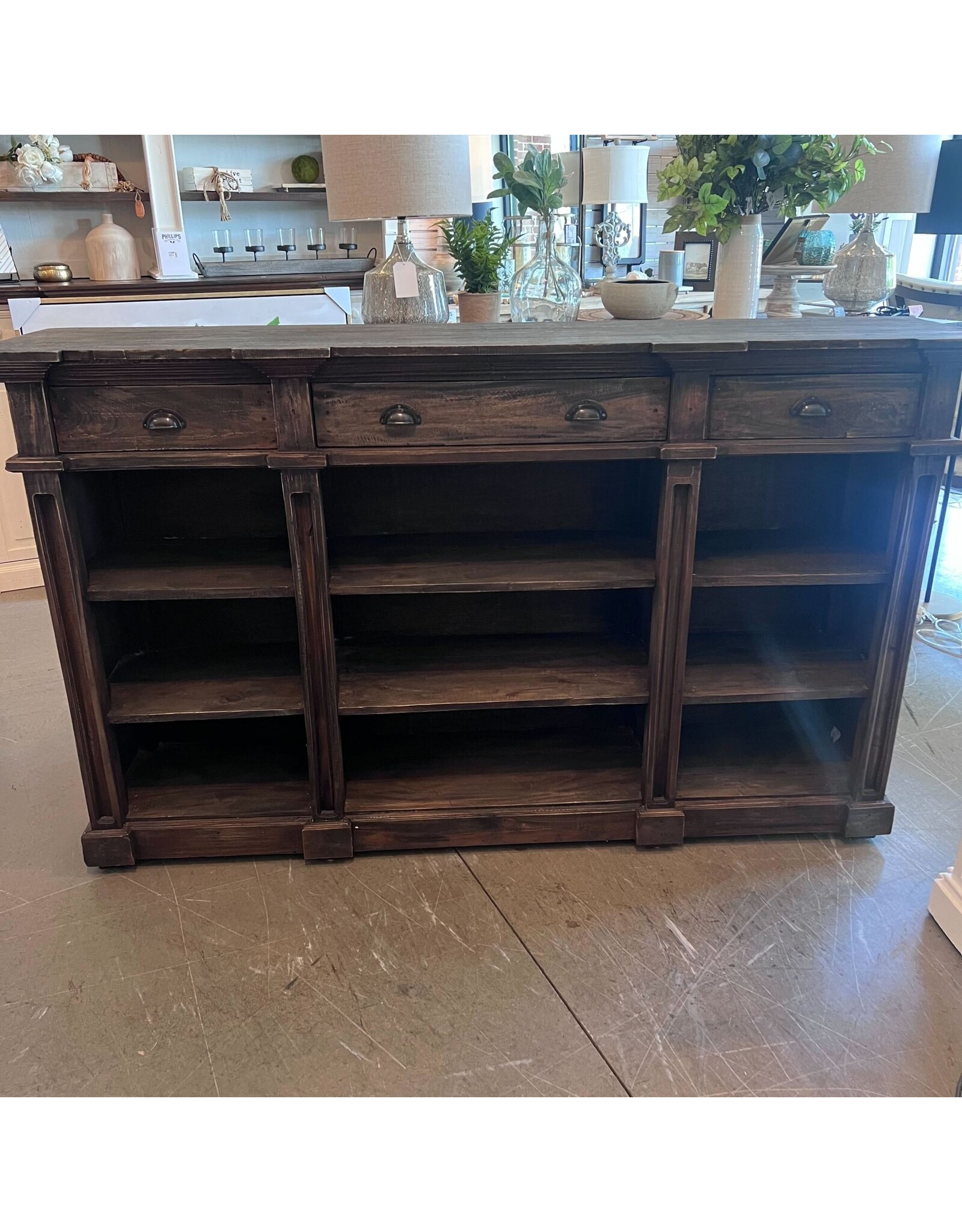 CAB471 New Castle Credenza 3Drw w/RG 72x16.1x42.8"H