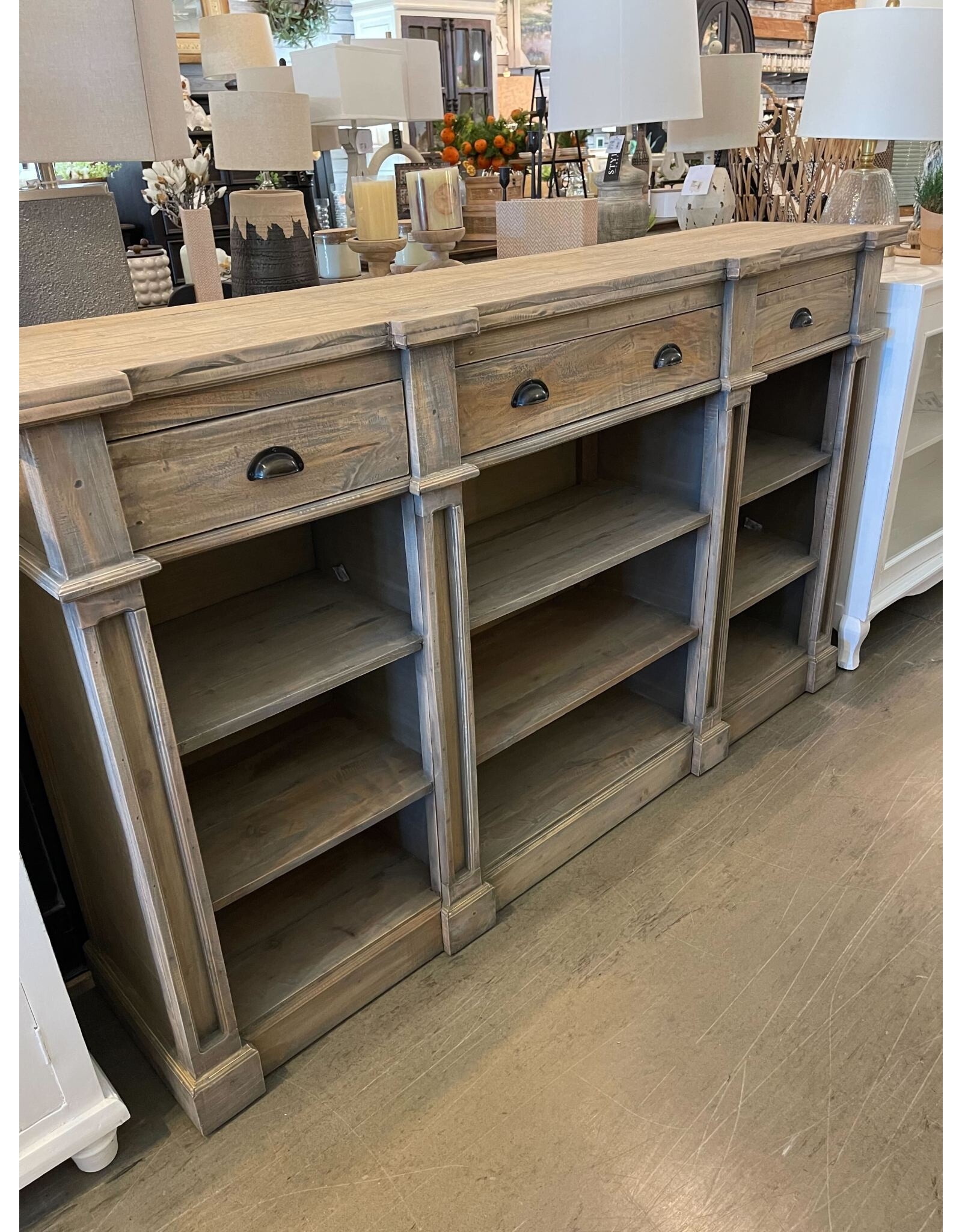 CAB471 New Castle Credenza 3Drw w/RG 72x16.1x42.8"H