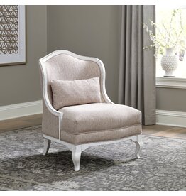 Magnolia Manor Accent Chair