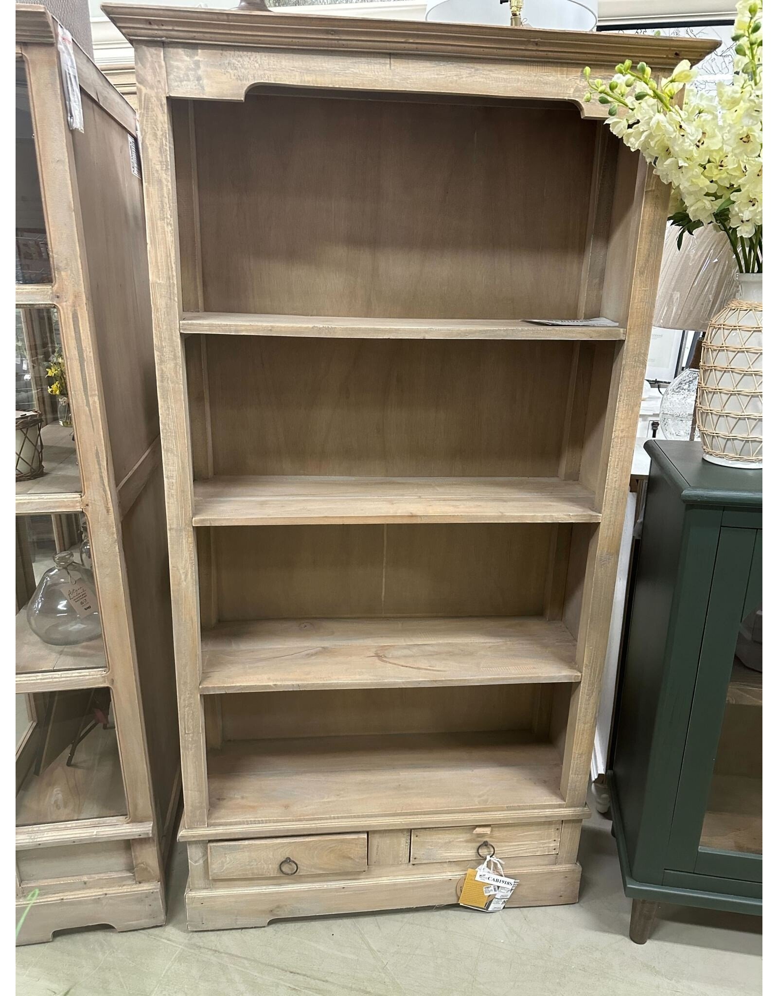 CAB1918 Bookcase 3725Wx11.75Dx71H