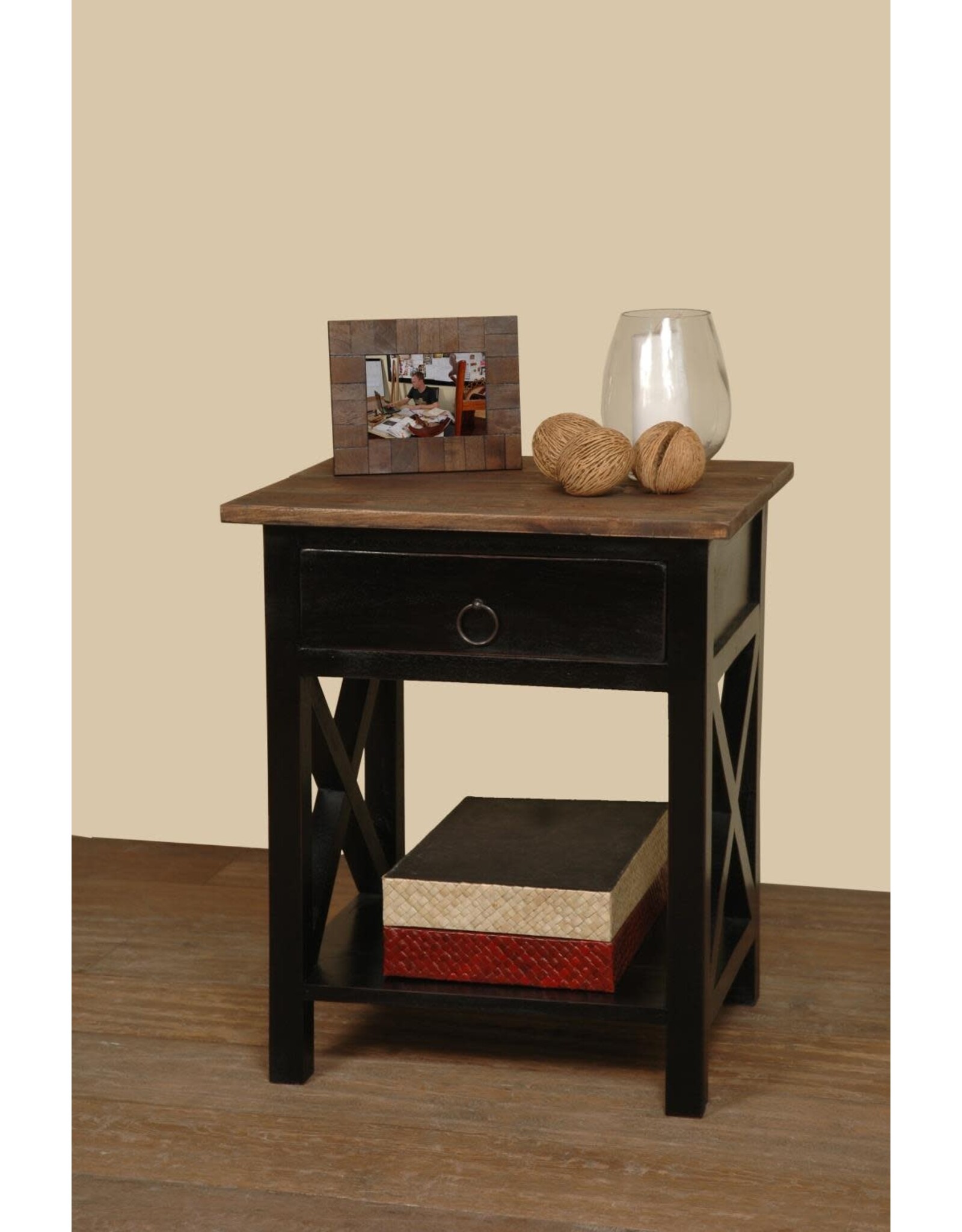 TAB173 	End Table 1Drw 19.6x15.3x23.6"H