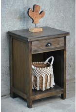 TAB262 Wellington Nightstand 1 drw 19.6x15.7x28.7