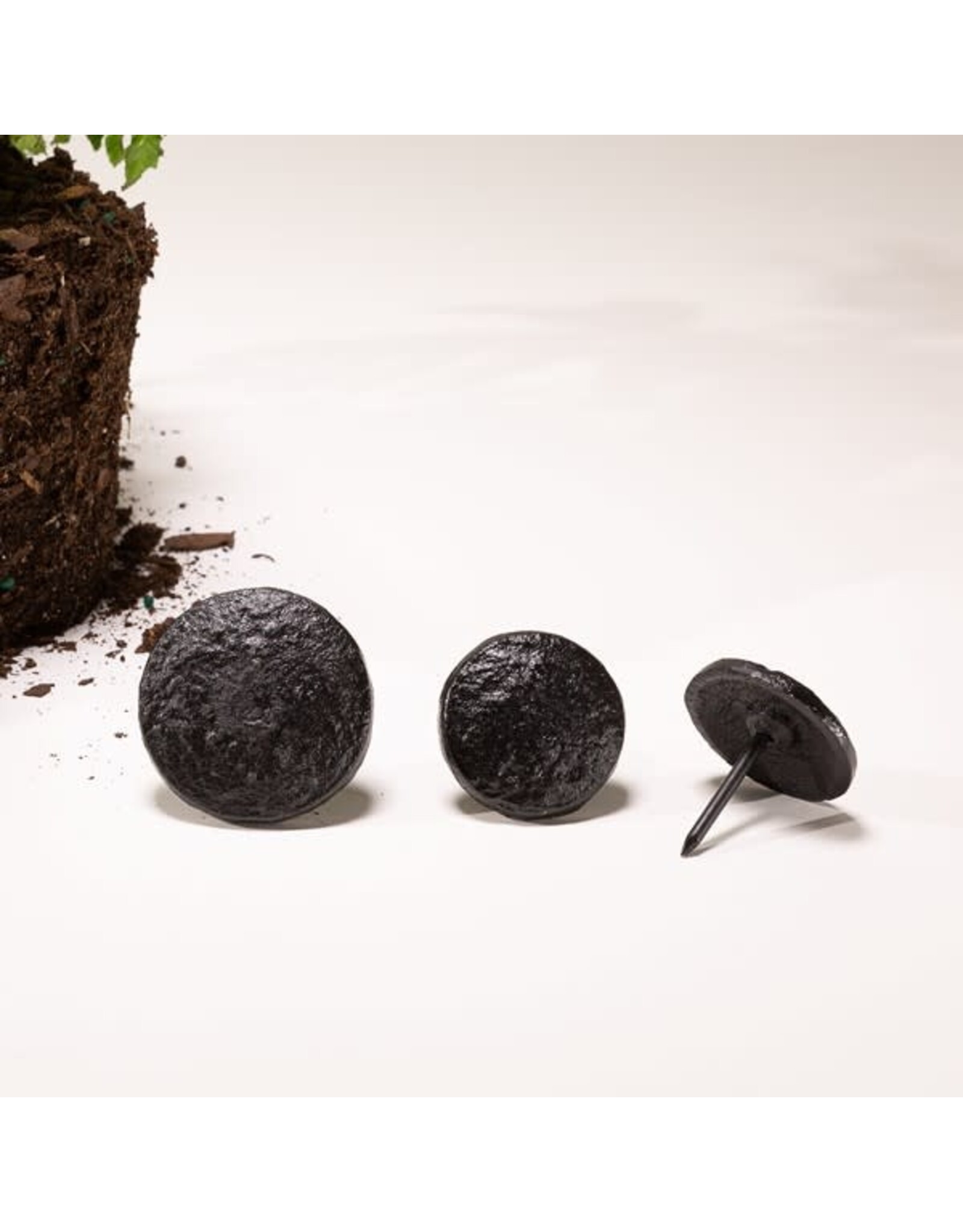 2"  Black Iron Tack HD6056