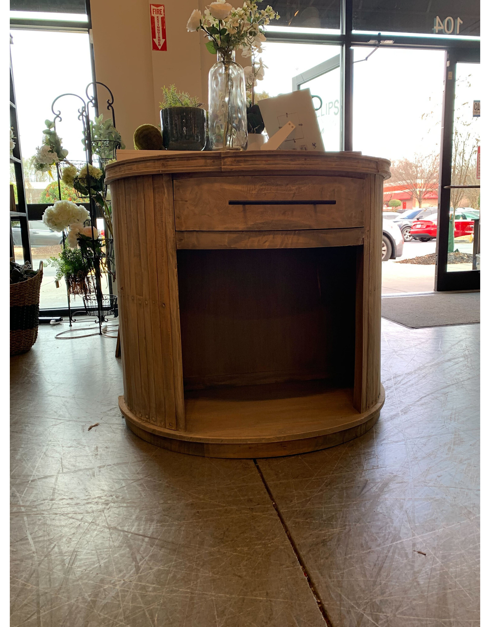 TAB863 Demilune End table 40.1x20.1x35"H