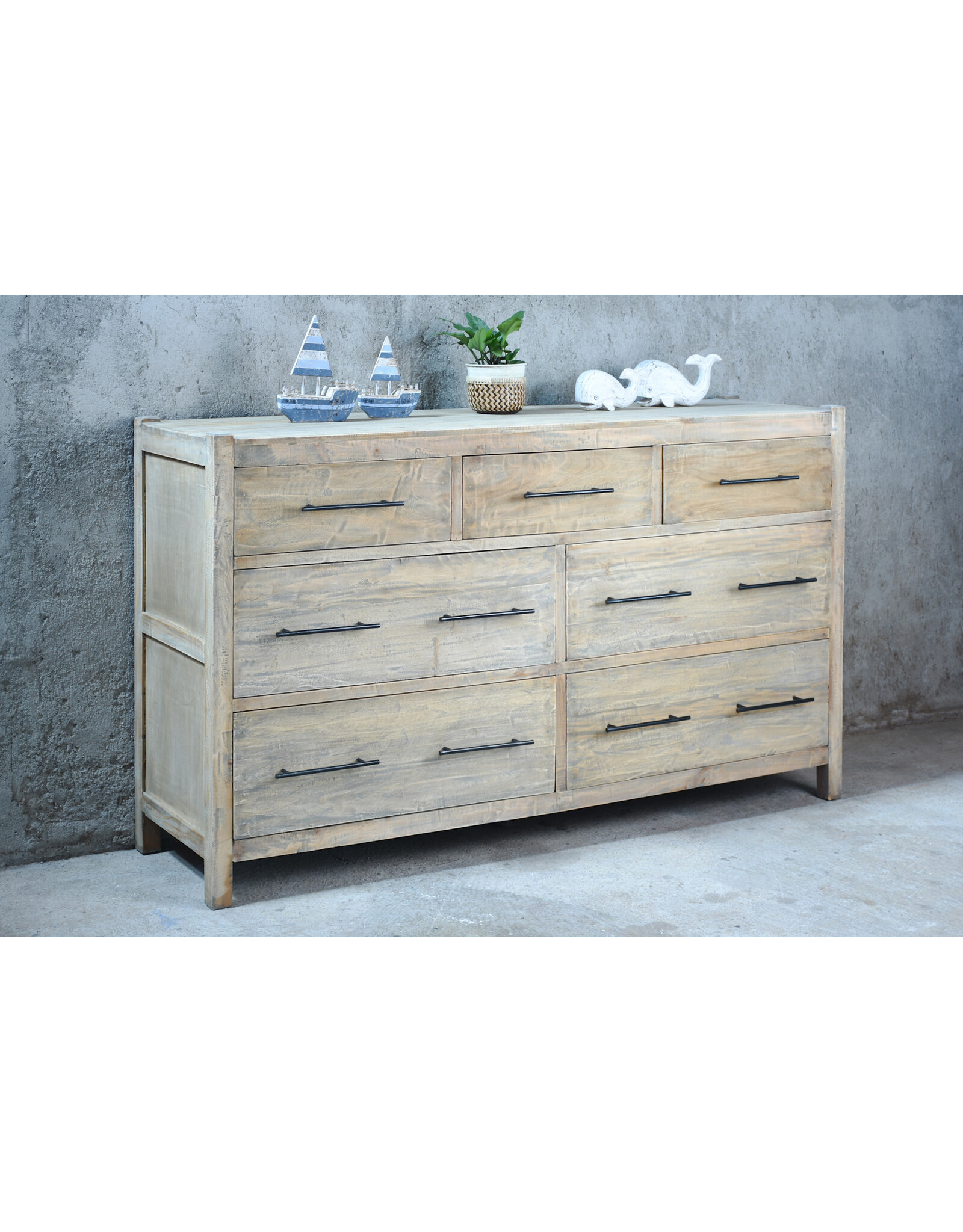 CAB639 Saybrook Dresser 7drw w/RG 70.1x18.8x42.1"H