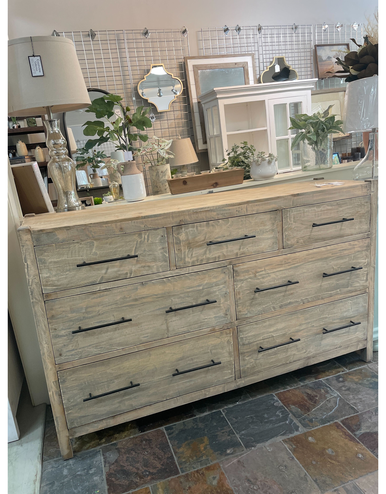 CAB639 Saybrook Dresser 7drw w/RG 70.1x18.8x42.1"H