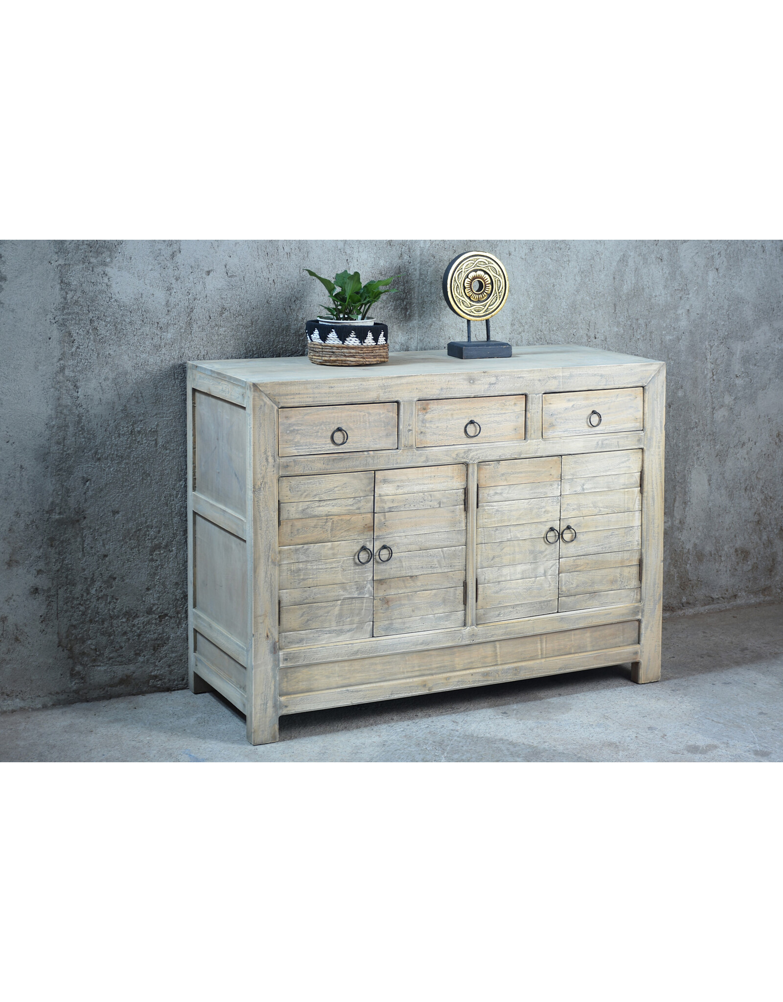 CAB640 Old City Sdbrd 4dr 3drw w/Adj Shelf 47.2x17.7x35.6"H