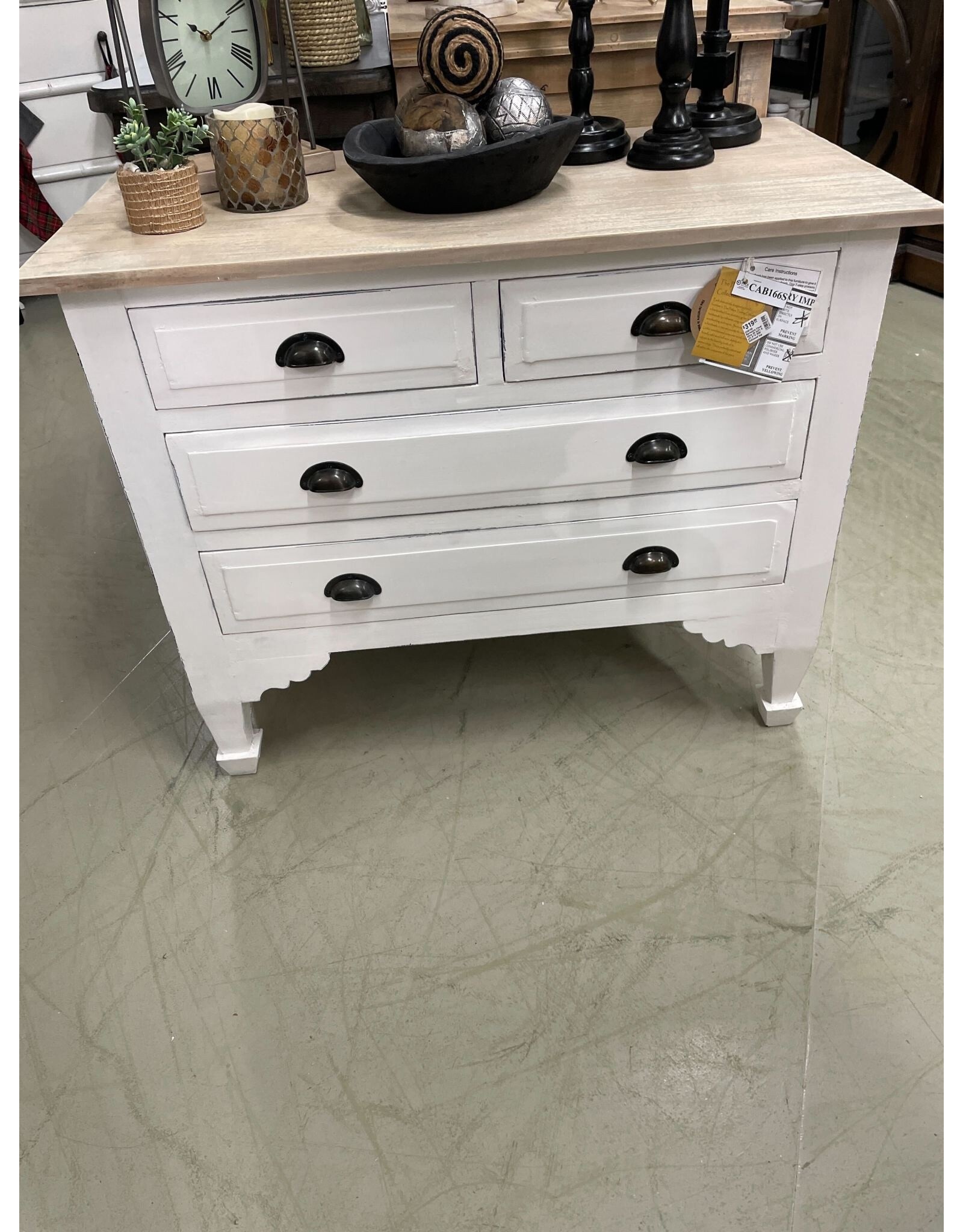 CAB166 Bachelors Chest 4Drw 39.3x21.6x31.8"H