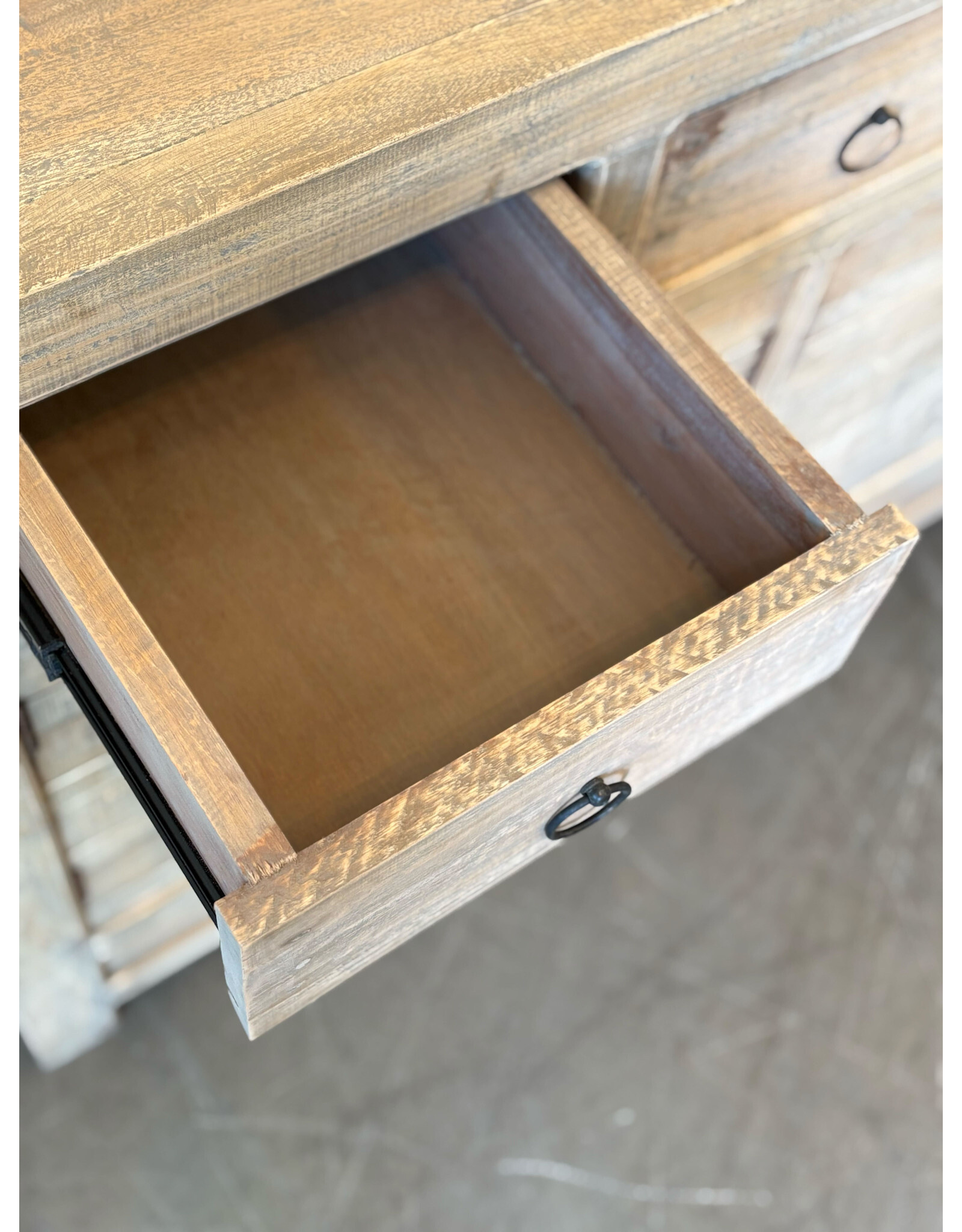 CAB640 Old City Sdbrd 4dr 3drw w/Adj Shelf 47.2x17.7x35.6"H