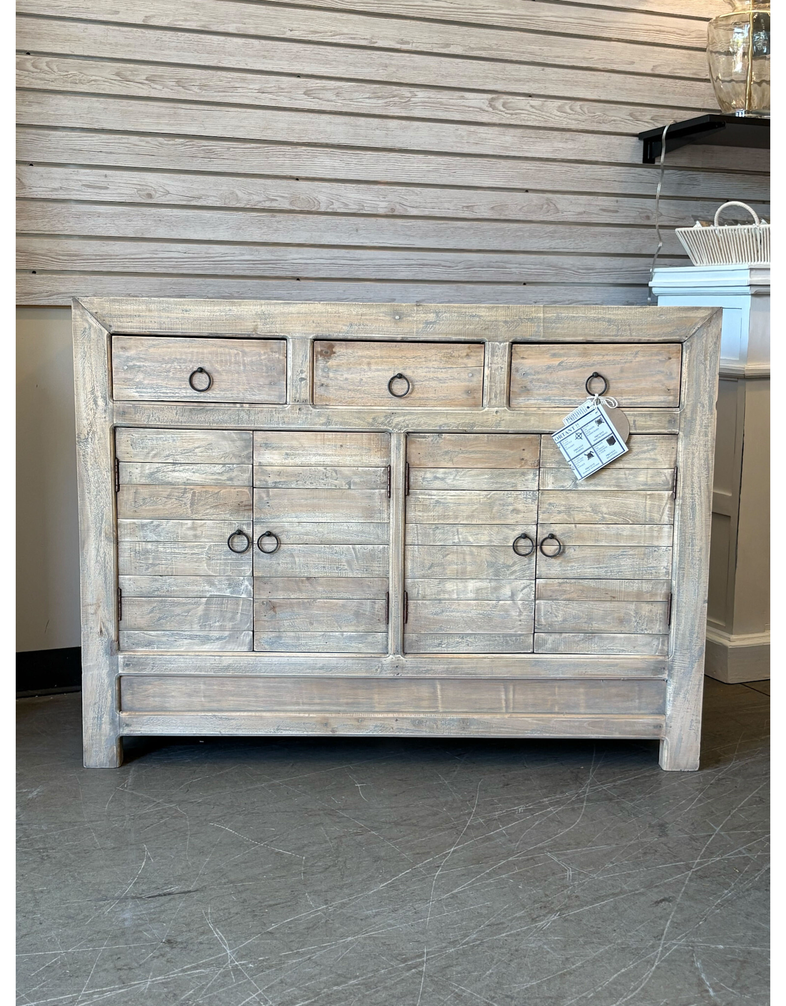 CAB640 Old City Sdbrd 4dr 3drw w/Adj Shelf 47.2x17.7x35.6"H