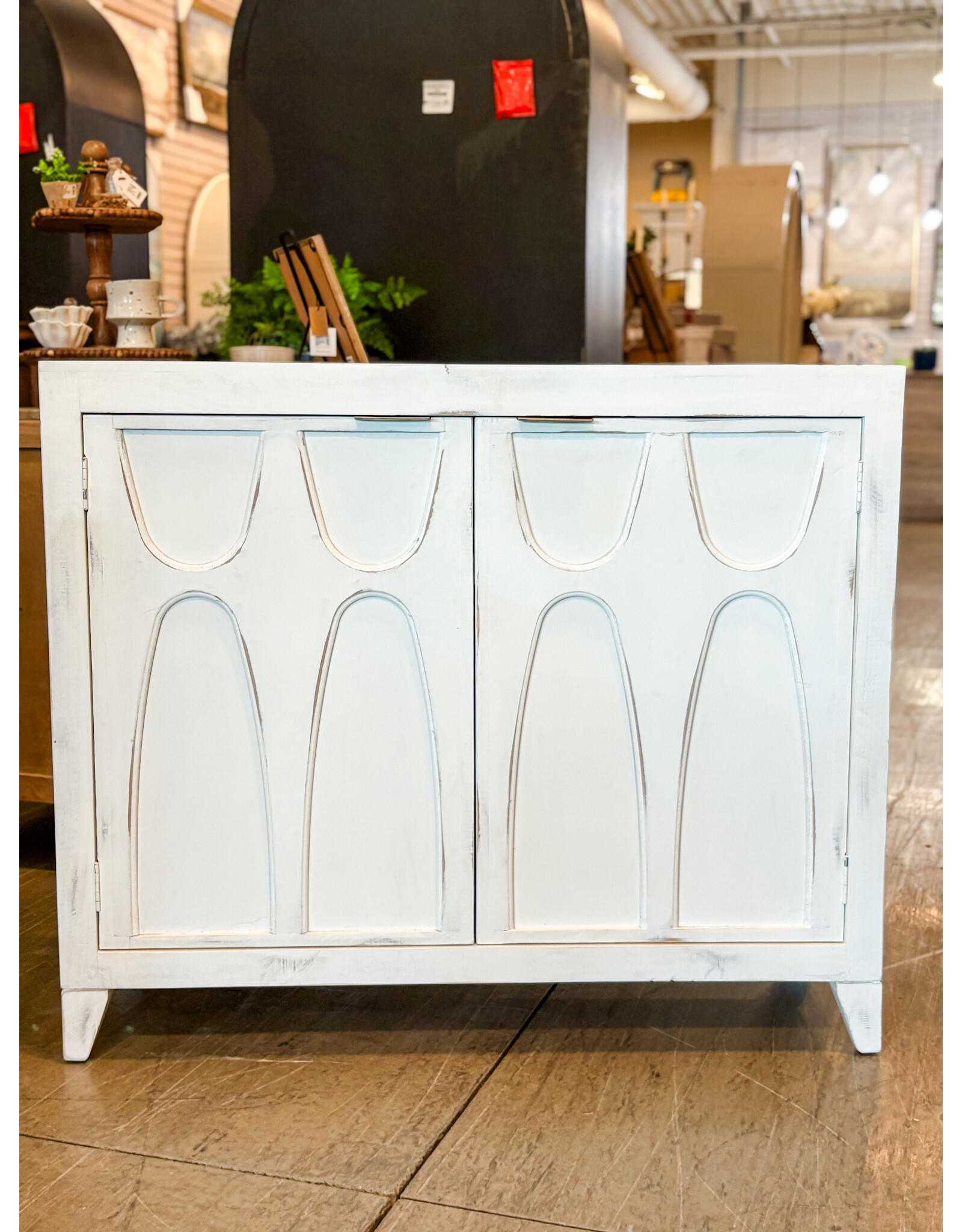 2070004 GRANT 42" ACCENT CONSOLE SIERRA WHITE