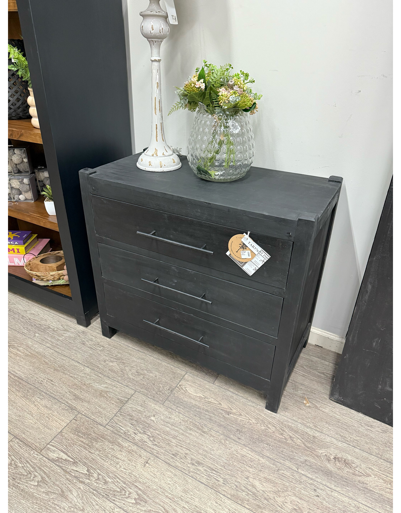 TAB376 Saybrook Ntsnd 3drw 34.2x18.1x31.2"H