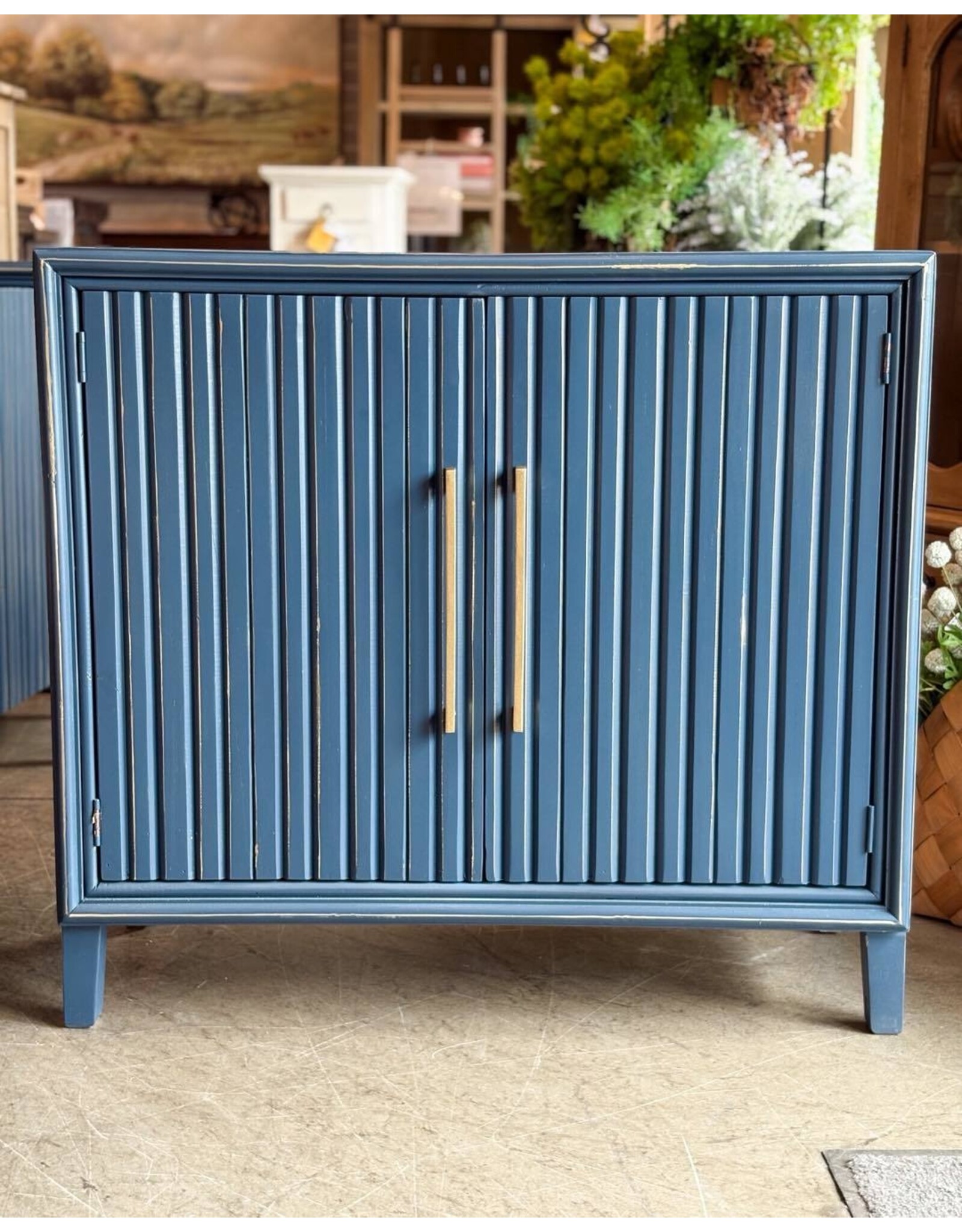 COM 2514A Riley Console 2 Door