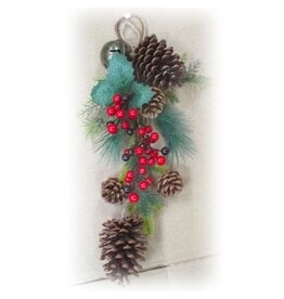 16" Bell/Pine Cone/Berry/Pine Door Hanger  XDA005-RE/BR